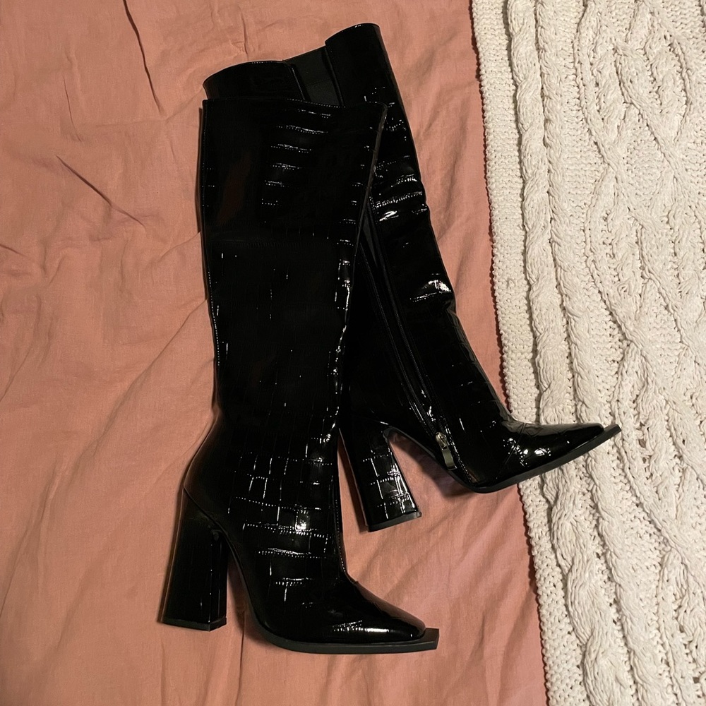 LAST CHANCE Black Mercury Boots